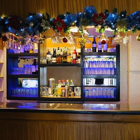 Amalfi718 Hotel Lipa City Екстериор снимка