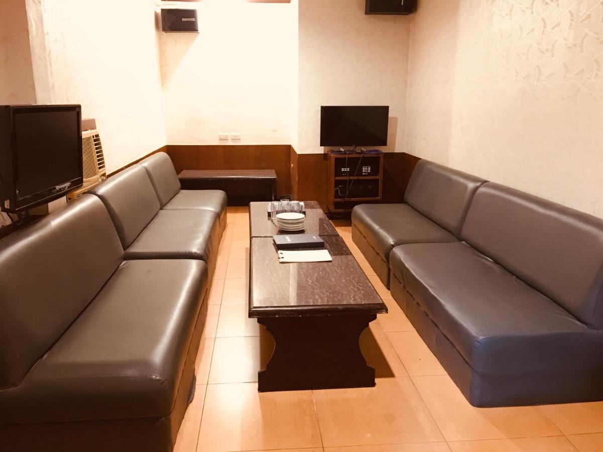 Amalfi718 Hotel Lipa City Екстериор снимка