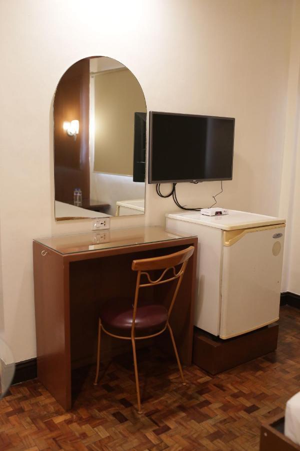 Amalfi718 Hotel Lipa City Екстериор снимка